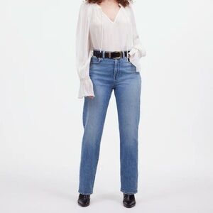 Madewell The Curvy Petite 90's Straight Jeans in Rondell Wash 25P